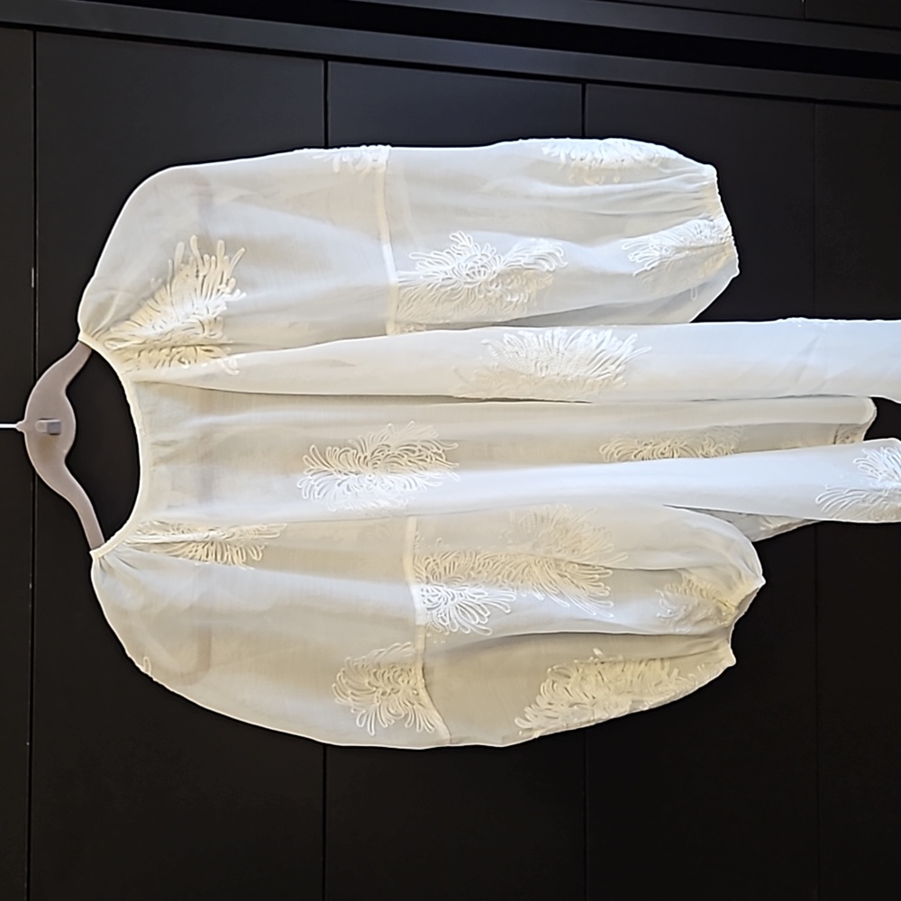 APRICOT BLOUSE